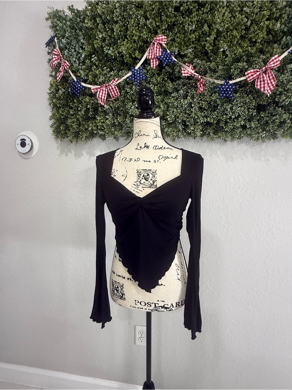 Black Ruched V-Neck Long Sleeve Top